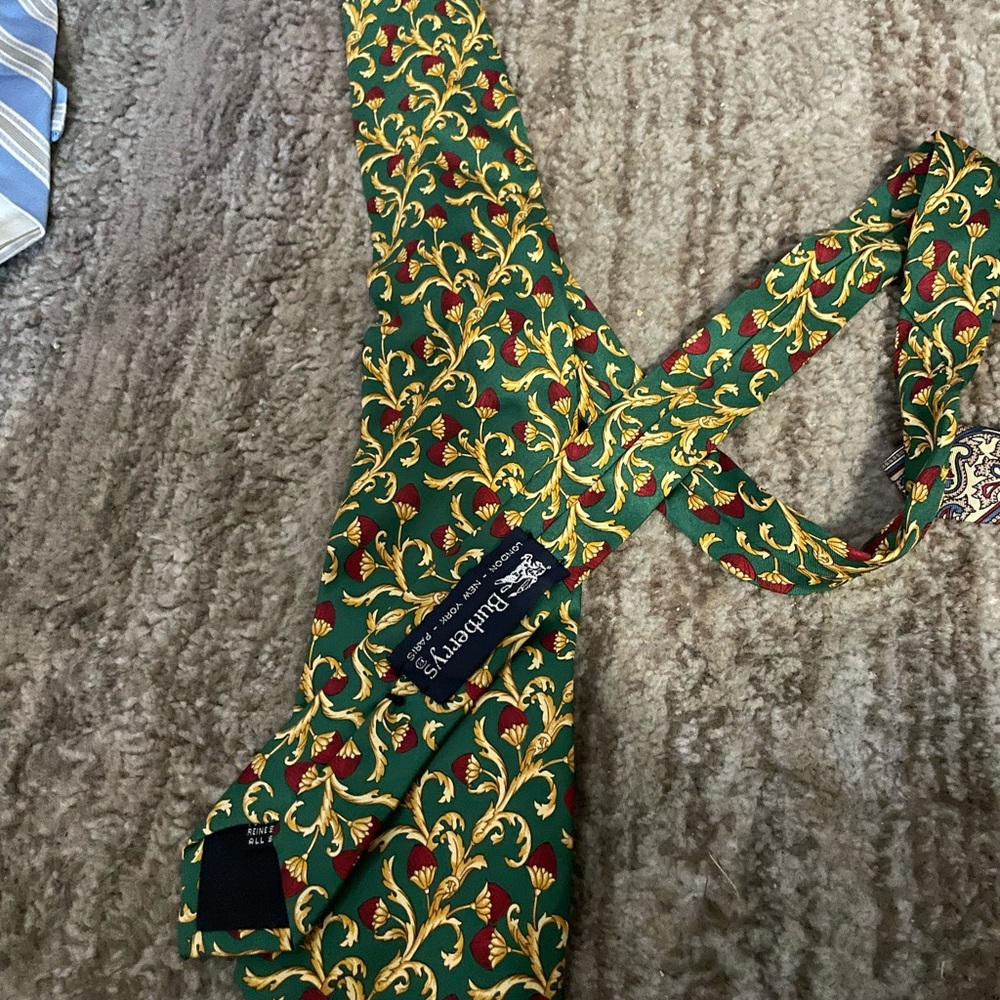 Vineyard Vines Green and Gold Tie Elegant Accessory